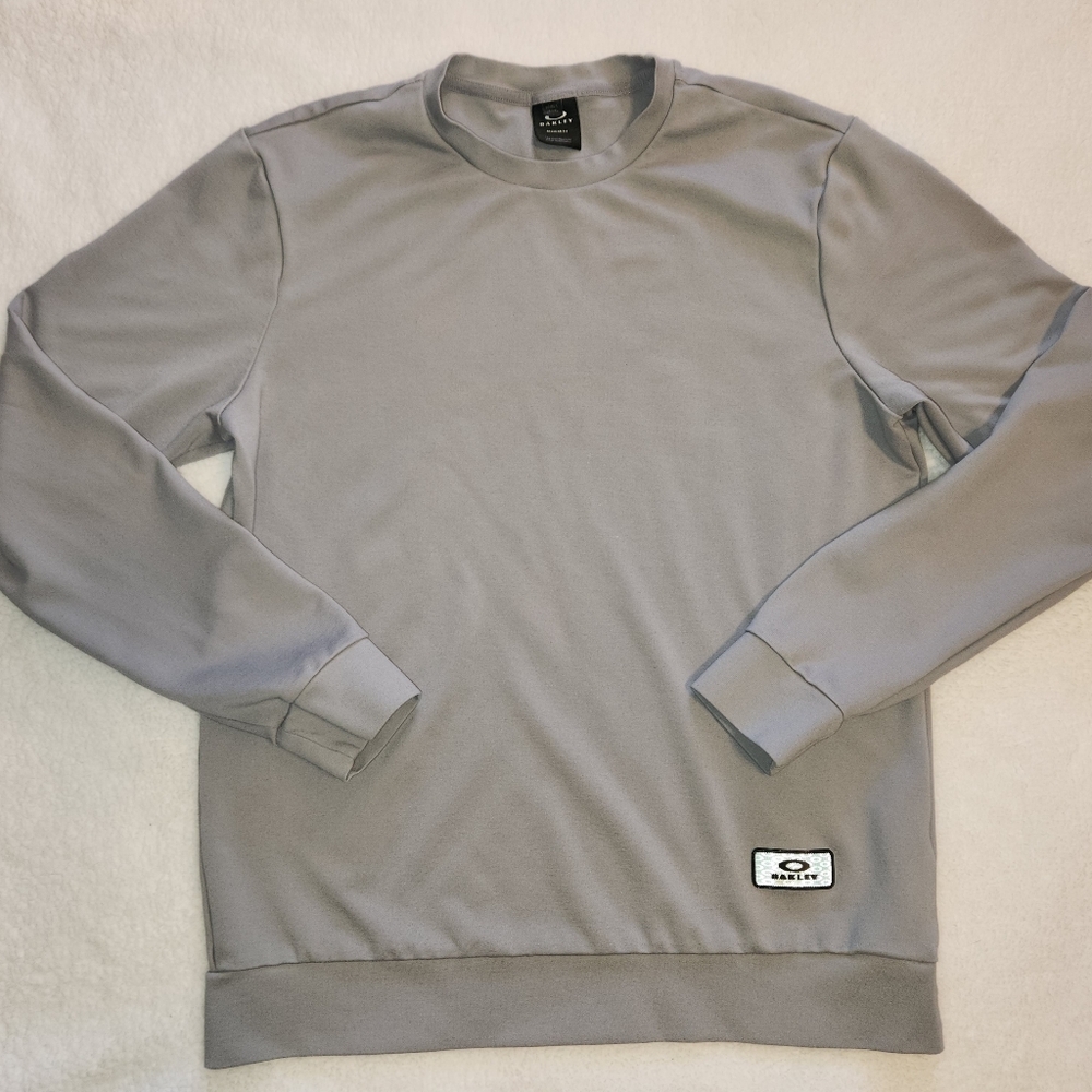 Mens Large Oakley long sleeve
